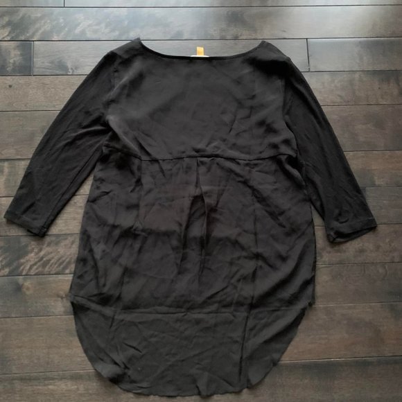 Anthropologie Top with sheer back panel - Picture 2 of 2